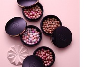 Puder Giordani Gold w perełkach Oriflame 