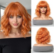 Peruka krótka falowana pomarańczowa bob z grzywką naturalna
