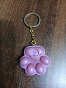 Kocia łapka. Brelok na klucze. Z serduszkiem. 