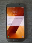 Samsung Galaxy A7 (2017) + ładowarka i etui