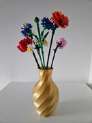 Wazon Spiralny – Złoty Silk – Idealny na kwiaty LEGO i suche bukiety