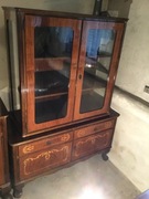 Witryna komoda stół krzesła włoskie meble włoska