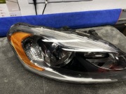 Reflektor prawy VOLVO xc60 