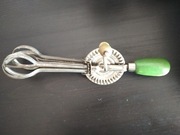 Stara ręczna ubijaczka do jajek