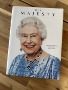 Album Taschen „Her Majesty. A Photographic History 1926–2022”