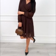 Elegancka sukienka z kopertowym dekoltem Glamour 