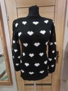 Sweter w serca dla dziewczynki