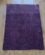 Fioletowy dywan shaggy z długim włosem 