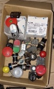 Przyciski grzybki lampki styki Siemens Eaton 