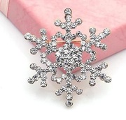 Piękna broszka z cyrkoniami Srebrny płatek śniegu Śnieżynka Na prezent