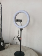 Lampka pierścieniowa 10" ze stojakiem, lampa okrągła LED z uchwytem na tel