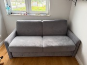 Sofa Gala Ema – szara, 2,5-osobowa, z funkcją spania (stelaż włoski)