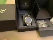 Victorinox inox zegarek stal szafir