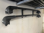 Wieszak ścienny na belki bagażnika dachowego THULE