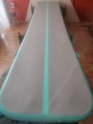 KIKILIVE Mata Gimnastyczna Dmuchana Airtrack 400x100x10 cm + Pompka