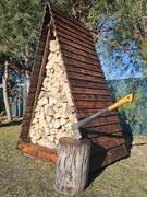 Drewutnia na drzewo. Stojak