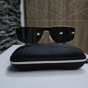 Nowe okulary z etui przeciwsłoneczne 