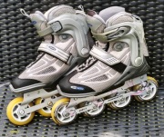 Rolki Hy Skate, rozmiar 37,0  wkładki  24,0 cm  ABEC 5  Jak nowe.
