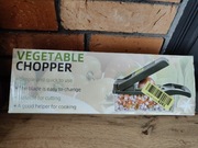 Szatkownica z krajalnicą i tarką do warzyw