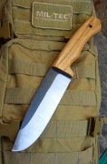 Nóż Ręcznie Robiony bushcraft "Leszy" Dąb 50HF