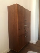 komoda do sypialni fornir orzech - mam 2 sztuki