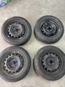 Felgi stalowe + opony zimowe falken 175/65/15 Toyota Yaris III