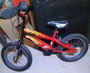 Rowerek biegowy Hot Wheels 16"