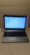 Laptop : Samsung NP270E5E