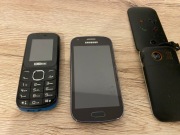 Różne telefony znaleziony przy sprzątaniu, 4 sztuki SAMSUNG MAX COM