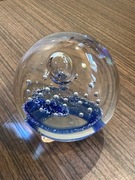 Śliczna szklana kula ozdoba przycisk do papieru 