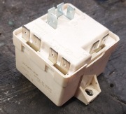 Przekaźnik rozruchowy silnika szorowarki Sauber OB45200/ICE