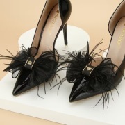 Klipsy do butów – szybka metamorfoza Twojego stylu