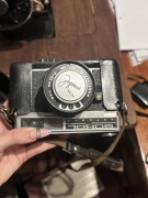 zabytkowy aparat fotograficzny 