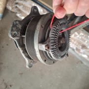 Pompa wody daf 106 2014 