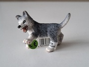 Schleich pies husky bawiący się figurka model wycofany z 2010 r.