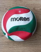Nowa piłka Molten V5M4500