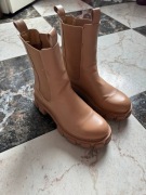 Wiosenne beżowe buty DeeZee w r.37