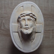 Jezus w koronie cierniowej z gipsu