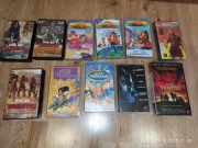 Zestaw 11 kaset VHS – różne tytuły, dobry stan