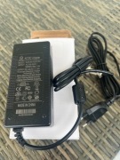 Ładowarka hulajnoga 42V 1.5A Wtyk GX16 3-pin Techlife X5 Motus 8.5 Pro NOWA