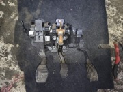 Pedały sprzęgła hamulce gazu corsa d 1.2 55703354