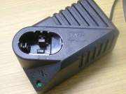 SKIL ładowarka sieciowa  model 2607224673. do NI-CD i NI-MH  7.2V-14.4V 1A.