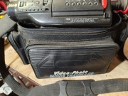 Kamera analogowa Sharp z torbą na kamerę 