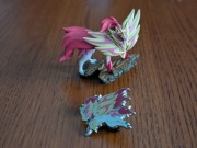 Firgurki i przypinki Pokemon TCG