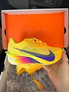 Buty do biegania damskie Nike Vaporfly 4 HF6412-800 roz.38,5