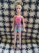 LalkaBarbie z ruchomymi stopami