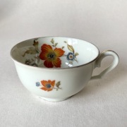 Porcelanowa filiżanka w kwiaty Bareuther Bavaria 1931 – 1950