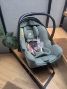 Fotelik/nosidełko dziecięce  Jolie i-snug 2