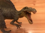 figurki dinozaurów- tyranozaur, spinozaur, raptor