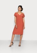 Sukienka Esprit roz. M/L